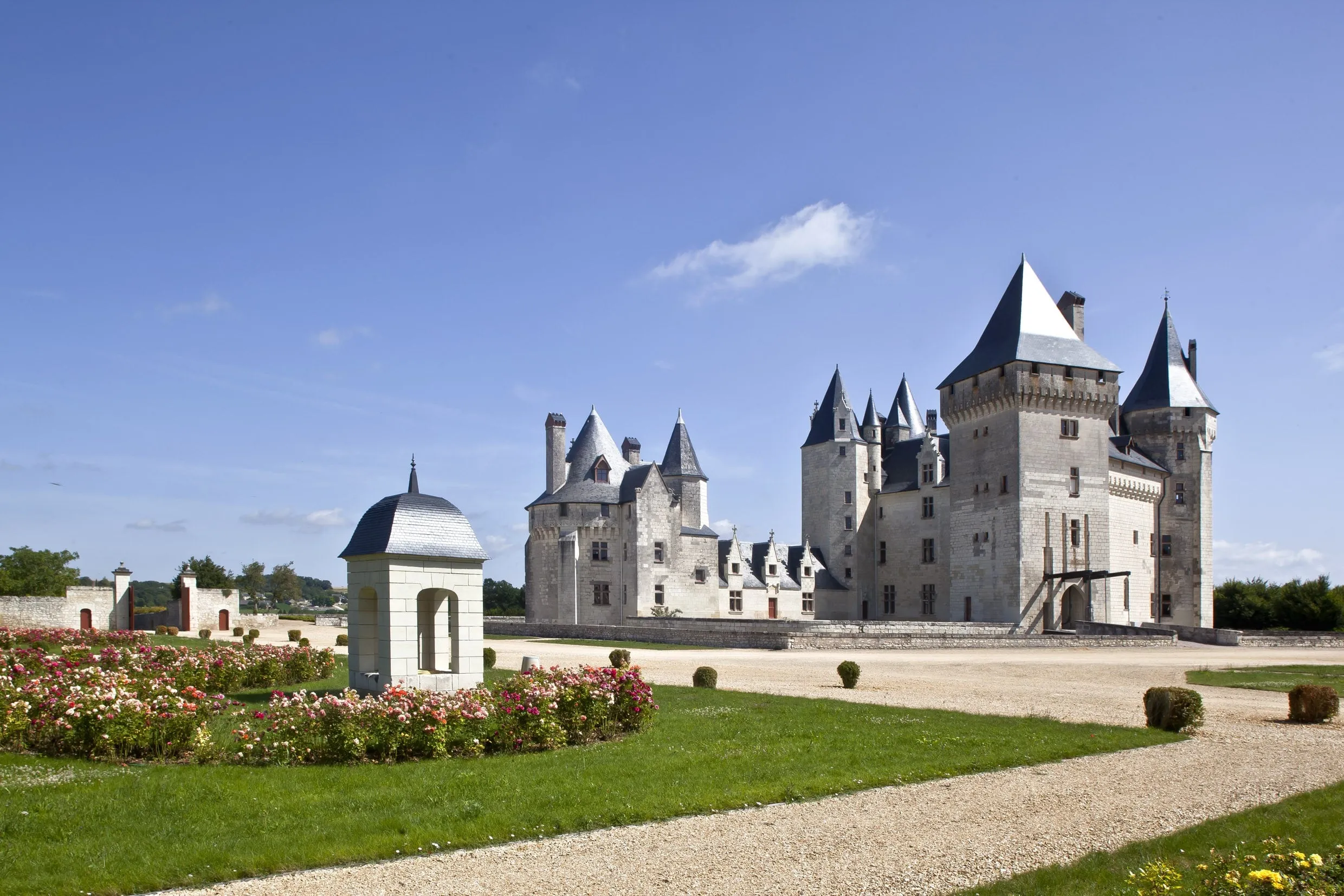 Logo SOCIETE HOTELIERE DU COUDRAY MONTPENSIER
